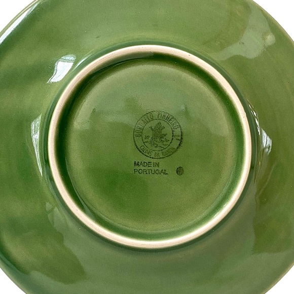 BORDALLO PINHEIRO DRAGONFLY EMBOSSED GREEN CUP & SAUCER PORTUGAL, RARE / RETIRED - Picture 10 of 11